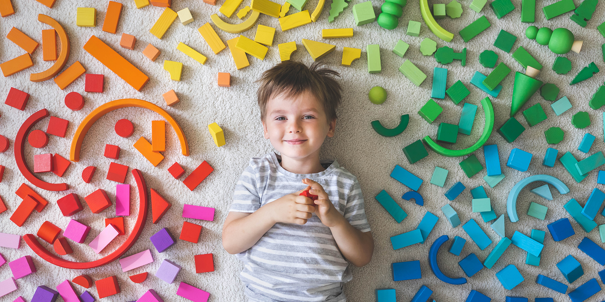 gyereknevelés a Montessori játékok segítségével
